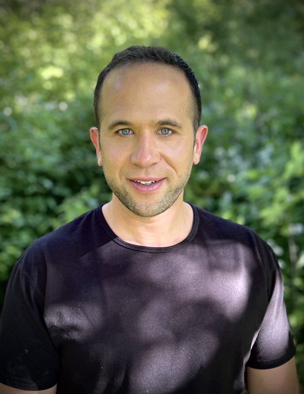 Connections & Conversation – Sam Guzzardi, LCSW Headshot Sam Guzzardi, LCSW Headshot